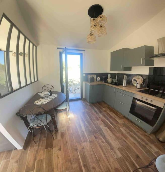 Studio Nîmes Esterno foto