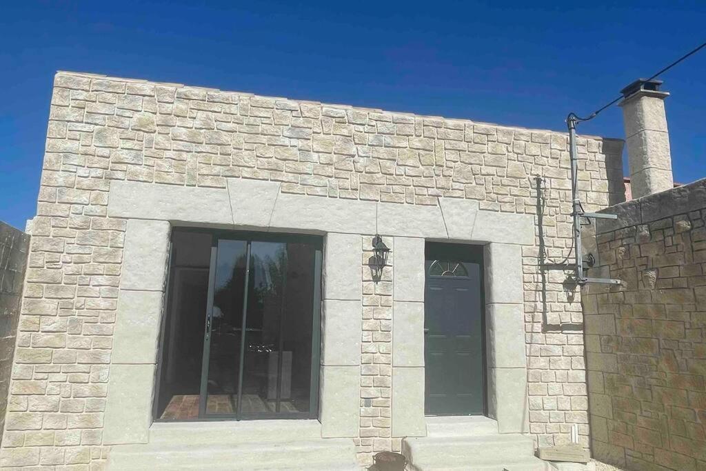 Studio Nîmes Esterno foto